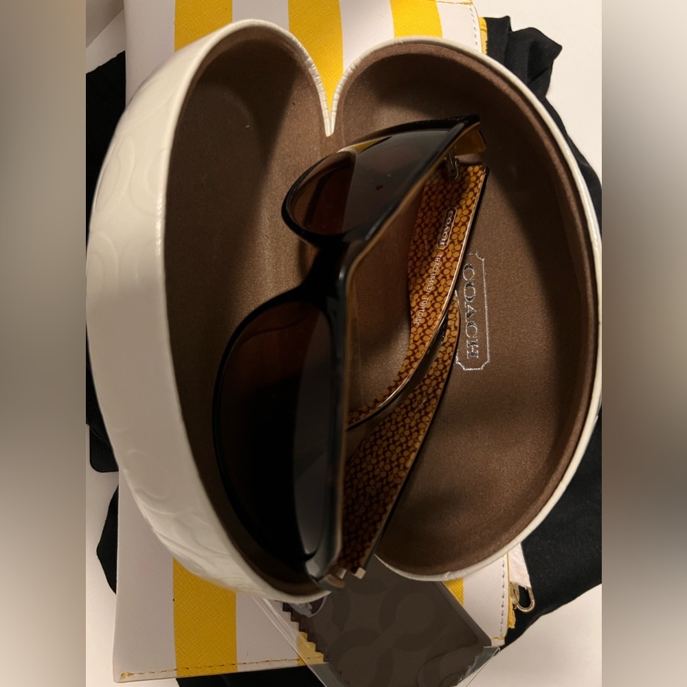 Beautiful Coach Sunglasses….Never worn